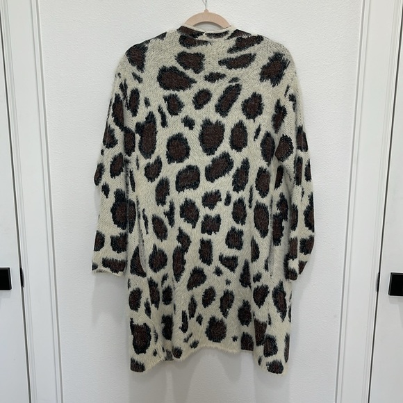 🔥LAST ONE Fuzzy Animal Print Open Front Cardigan - Picture 8 of 8